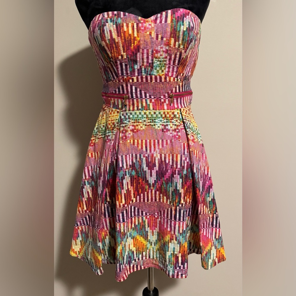 Euc Guess Multicolor Geometric Pattern Strapless … - image 1